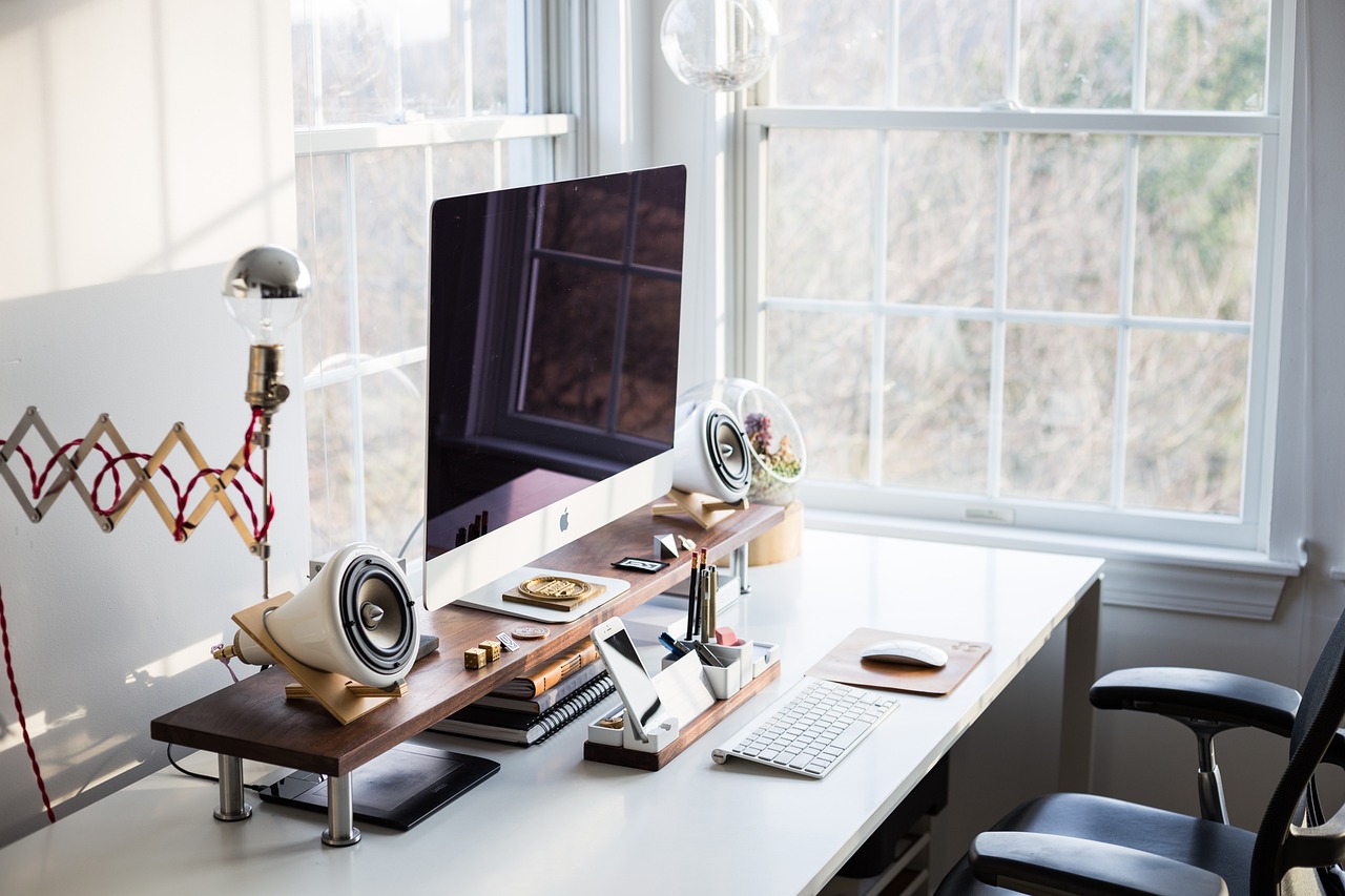 bureau et ordinateur design